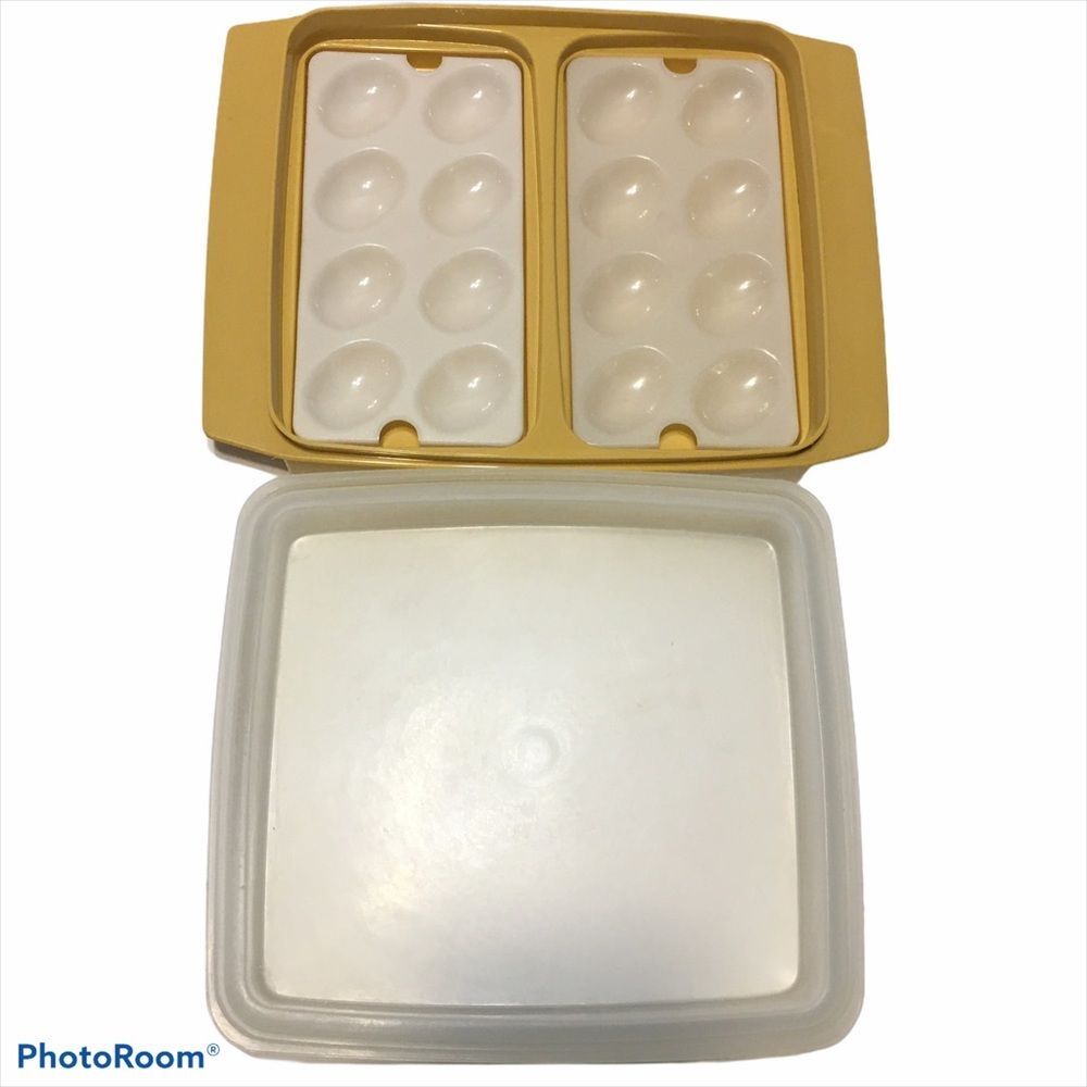 Tupperware Deviled EGG Holder/Carrier Harvest Gold